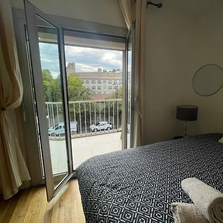 Avec Terrasse Privée Vue Sur La Cité Médiévale