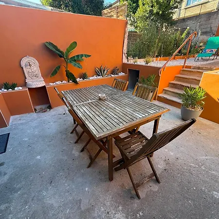 Habitación en casa particular Avec Terrasse Privée Vue Sur La Cité Médiévale *
